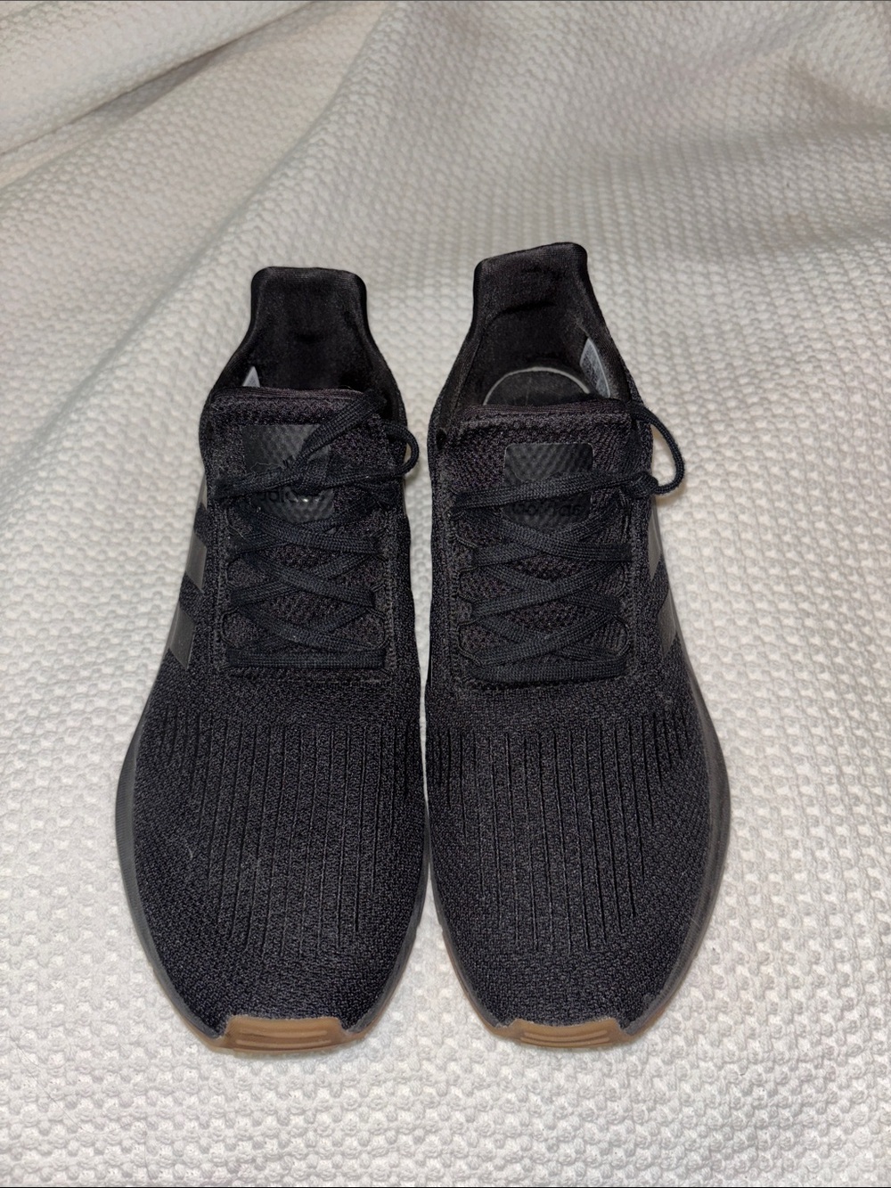 Adidas Swift Run 1.0 9.5 Men’s Black Athletic Running Shoes EUC